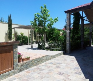 Azərbaycan qadını küçəsində Yolu keçdin Çimərlik olan bağ evi satılır, -6