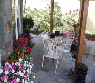 Azərbaycan qadını küçəsində Yolu keçdin Çimərlik olan bağ evi satılır, -13