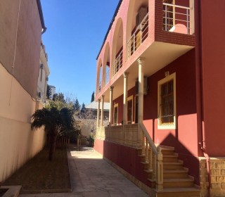 Resulzade,R Behbudov kucesi satilan heyet evi, -3