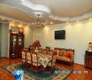 Bakida Atatürk prospektinde 3 mertebeli 7 otaqli villa satilir, -4