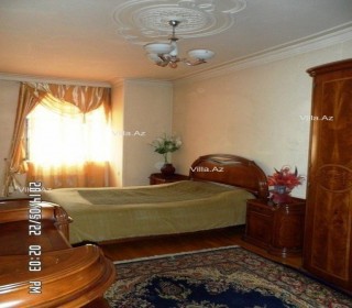 Bakida Atatürk prospektinde 3 mertebeli 7 otaqli villa satilir, -10