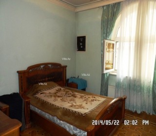 Bakida Atatürk prospektinde 3 mertebeli 7 otaqli villa satilir, -12
