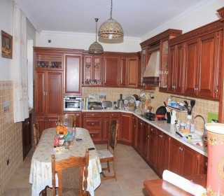 NEFTÇİ BAZASI və H.Əliyev pr.-de Klassik üslubda təmir edilmiş təmirli villa, -17