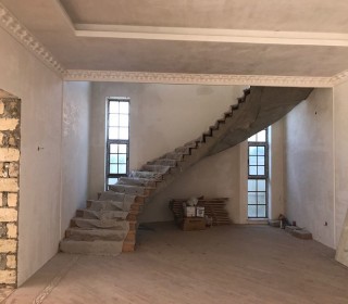 Novxanida 21 sotun icinde tikilib, senedleri qayda, -6