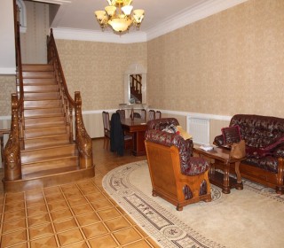 vorovski daxili qosun terefde ev / villa almaq, -2