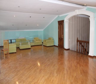 vorovski daxili qosun terefde ev / villa almaq, -3