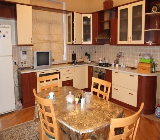 vorovski daxili qosun terefde ev / villa almaq, -17