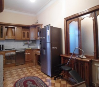 Ev villa almaq Bakı Gənclik metrosu terefde 3655, -8