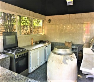 Bilgəh qəsəbəsində «Sea breeze» istirahət mərkəzinin yaxınlığında dənizə 300 m məsafədə villa, -15