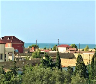 Bilgəh qəsəbəsində «Sea breeze» istirahət mərkəzinin yaxınlığında dənizə 300 m məsafədə villa, -17