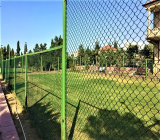 Bilgəh qəsəbəsində «Sea breeze» istirahət mərkəzinin yaxınlığında dənizə 300 m məsafədə villa, -18