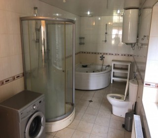 Novxani baglarinda ev/villa satilir, -4