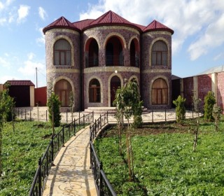 satilir-9-otaq-heyet-evi-baki-xezer-buzovna-koroglu-2-1590923270-s