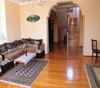 Novxanıda hovuzlu besedkali bag evi satilir, -9