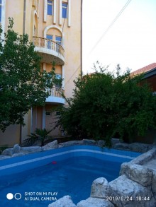 Xətai rayonu "Asiman" şadlıq evi yaxınlığında 9 sot ərazidə  4 mərtəbəli villa satış və kirayə, -6