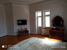 Xətai rayonu "Asiman" şadlıq evi yaxınlığında 9 sot ərazidə  4 mərtəbəli villa satış və kirayə, -15
