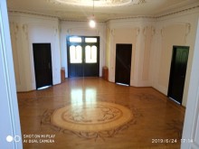 Xətai rayonu "Asiman" şadlıq evi yaxınlığında 9 sot ərazidə  4 mərtəbəli villa satış və kirayə, -20