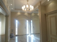 Satılır Villa, Xətai.r-16