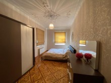 продается 2-ух этажная дача Мардакан, -10