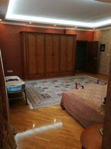 Satılır Yeni Tikili, Nəsimi.r-5