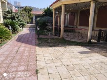 Hazi Aslanovda deniz menzereli hovuzlu villa satilir, -8
