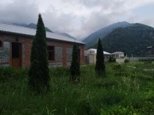 İlisuda möhtəşəm dağ qaya meşə çay mənzərəli hovuzlu villa satılır, -2
