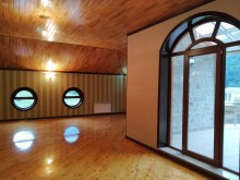 İlisuda möhtəşəm dağ qaya meşə çay mənzərəli hovuzlu villa satılır, -10