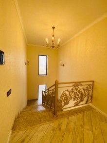 Merdekan qesebesinde Bravo market ətrafında 7 sot torpaq sahesinde insa edilmiş 2 mertebeli villa, -13