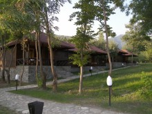 Satılır Obyekt, Şəki.ş-9