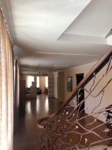Bilgəh villa Mir Cəlal küçəsində 3 mərtəbəli, -14