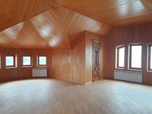 Merdekanda arzu yaxinliginda 14 sot torpaq sahesinde 3 mertebeli şəxsi ev satilir., -8