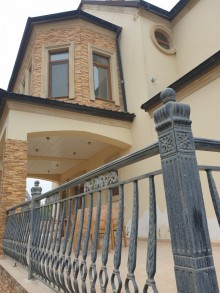 Merdekanda arzu yaxinliginda 14 sot torpaq sahesinde 3 mertebeli şəxsi ev satilir., -19