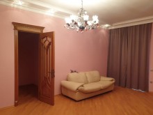 Merdekanda arzu yaxinliginda 14 sot torpaq sahesinde 3 mertebeli şəxsi ev satilir., -20