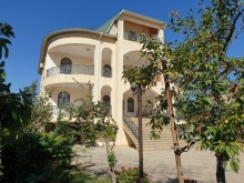 Merdekanda Teymur Quliyev bağ sahesinde villa almaq ucun telesin, -20