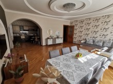Azadliq metrosu terefde heyder park terefde heyet evi satilir, -4