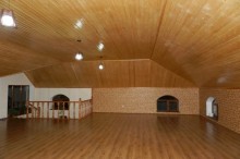 Azadliq metrosu terefde heyder park terefde heyet evi satilir, -10
