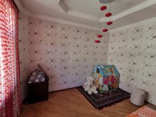 Azadliq metrosu terefde heyder park terefde heyet evi satilir, -16