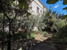 Azadliq metrosu terefde heyder park terefde heyet evi satilir, -20