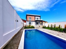Buzovna Mərdəkan yolunda Dükan restoranı yaxınlığında 2 mərtəbəli villa satılır, -2