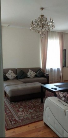 Hokmelide obyektli ev satilir anbar etmek olar zirzemini, -10