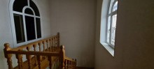 Biləcəri qəsəbəsi avtovaqzal yaxınlığında 2 mərtəbə ev, -10