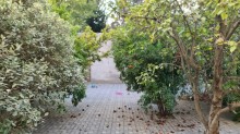 Biləcəri qəsəbəsi avtovaqzal yaxınlığında 2 mərtəbə ev, -15