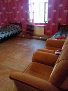 Qala qəsəbəsi Evqur marketin yaxınlığında ev satılır, -12