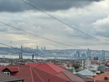 Продается 2-х этажная мансардная вилла возле ресторана Плутон в Баку, -2