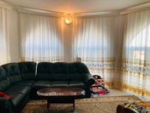 Merdekan baglarinda heyet evi almaq, -11