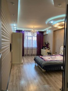 Tbilisi prospekti İST petrolun yaxınlığı Grand Həyat və Mc Donals yaxınlığında ev, -18