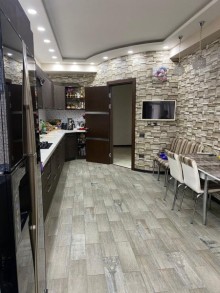Tbilisi prospekti İST petrolun yaxınlığı Grand Həyat və Mc Donals yaxınlığında ev, -19