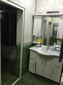 Qaraçuxur qəsəbəsi Məçidin yaxınlığı ev, -5