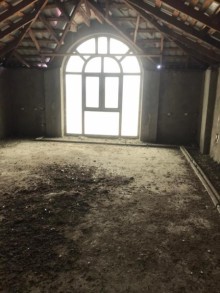 Bakı-Xırdalan yolu DYP postu yaxınlığında ev, -11