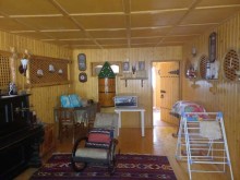 Merdekanda şam ağacları ilə dolu 2 mertebeli bag evi, -10